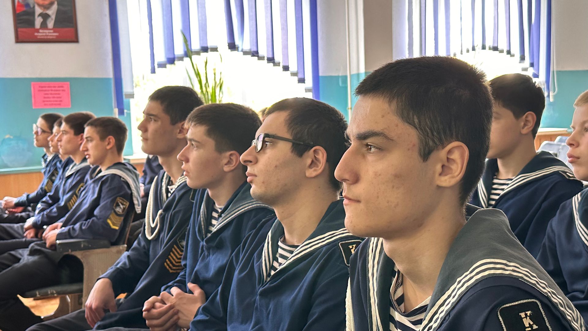 В Дагестане обсудили вопросы межконфессионального согласия и профилактики экстремизма среди курсантов кадетской школы